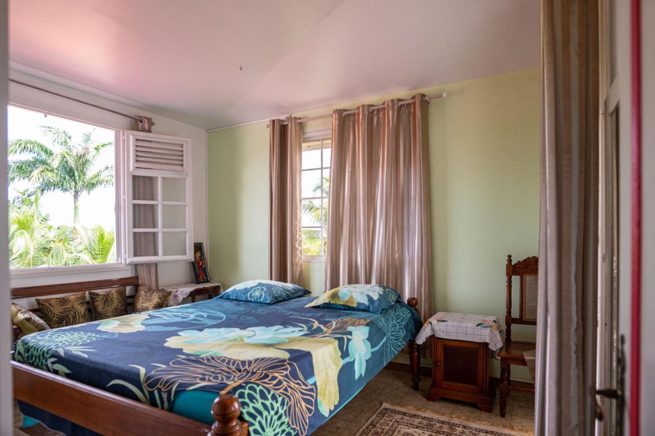 Appartement Domaine Lyscelle à Sainte-Rose Extérieur photo