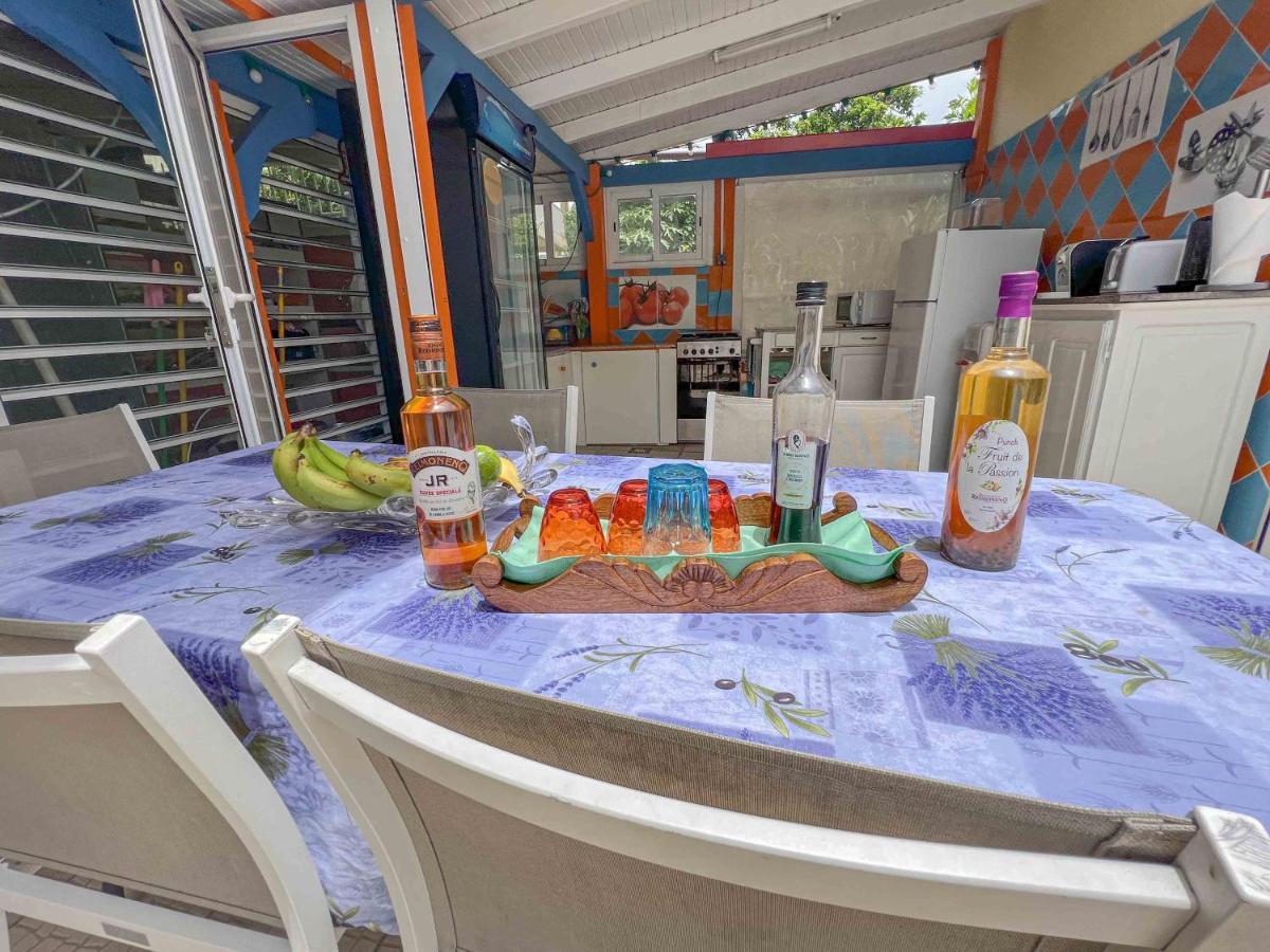 Appartement Domaine Lyscelle à Sainte-Rose Extérieur photo