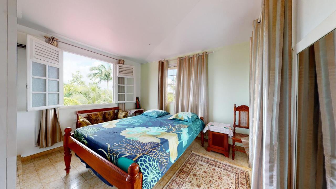 Appartement Domaine Lyscelle à Sainte-Rose Extérieur photo